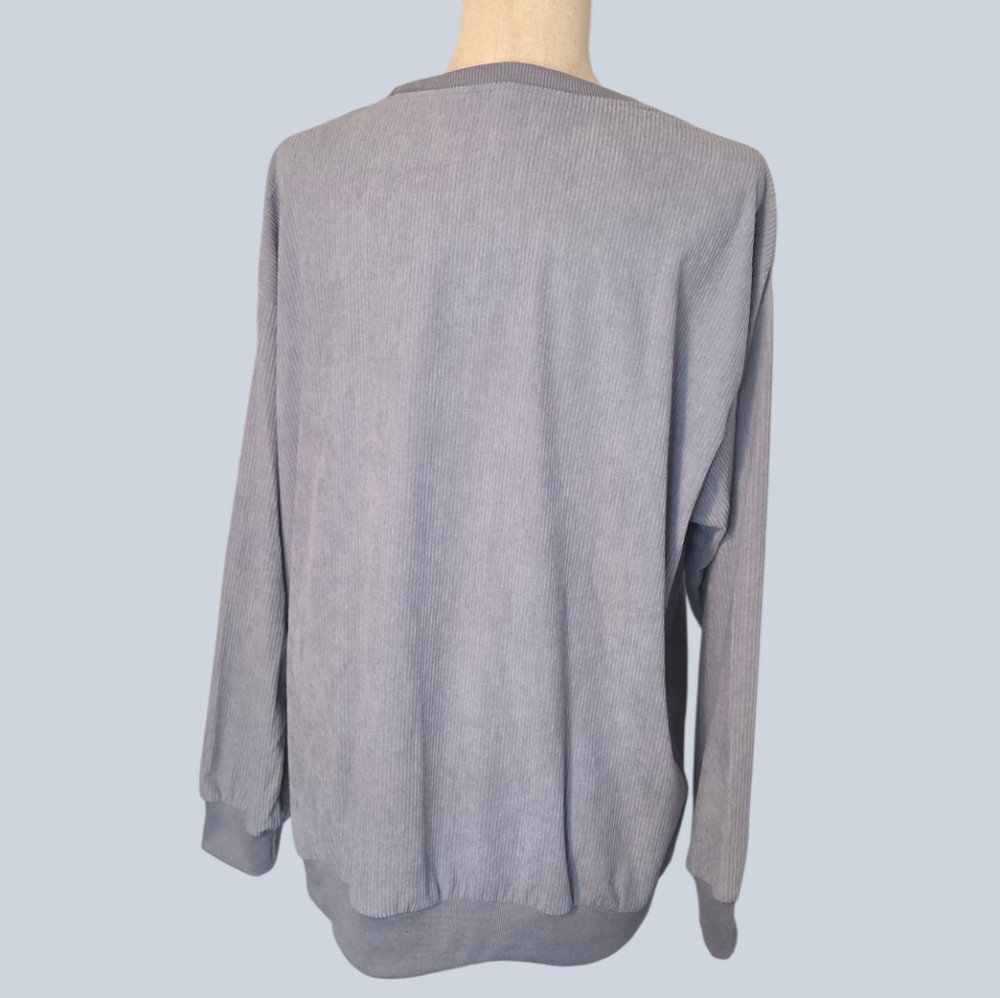 Gray Star Graphic Sweatshirt | Leopard Print Star | Relaxed Chic Lounge Top - Picture 3 of 8
